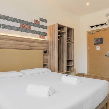 B&B Hotel Prato City Center Exterior photo