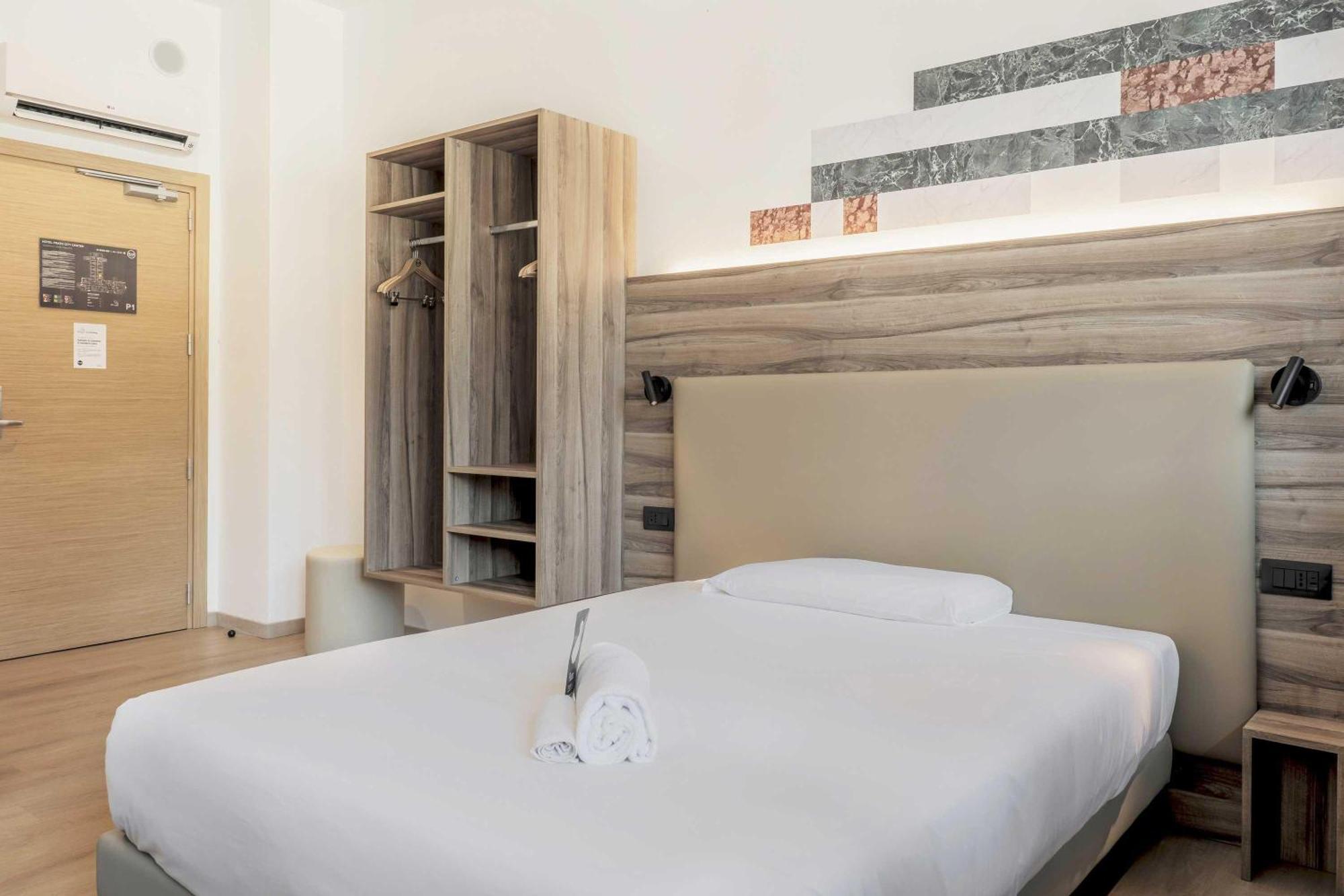 B&B Hotel Prato City Center Exterior photo