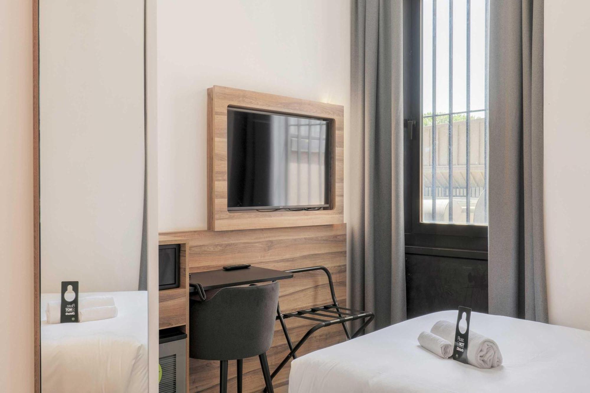 B&B Hotel Prato City Center Exterior photo