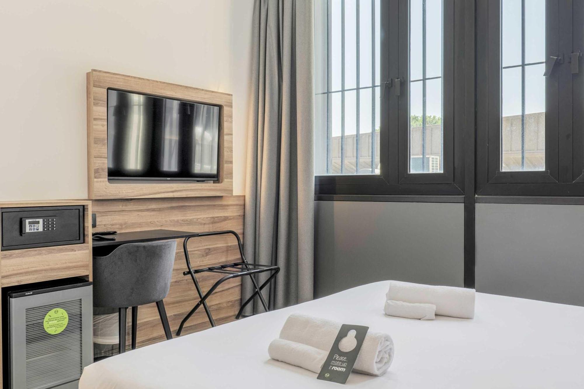 B&B Hotel Prato City Center Exterior photo